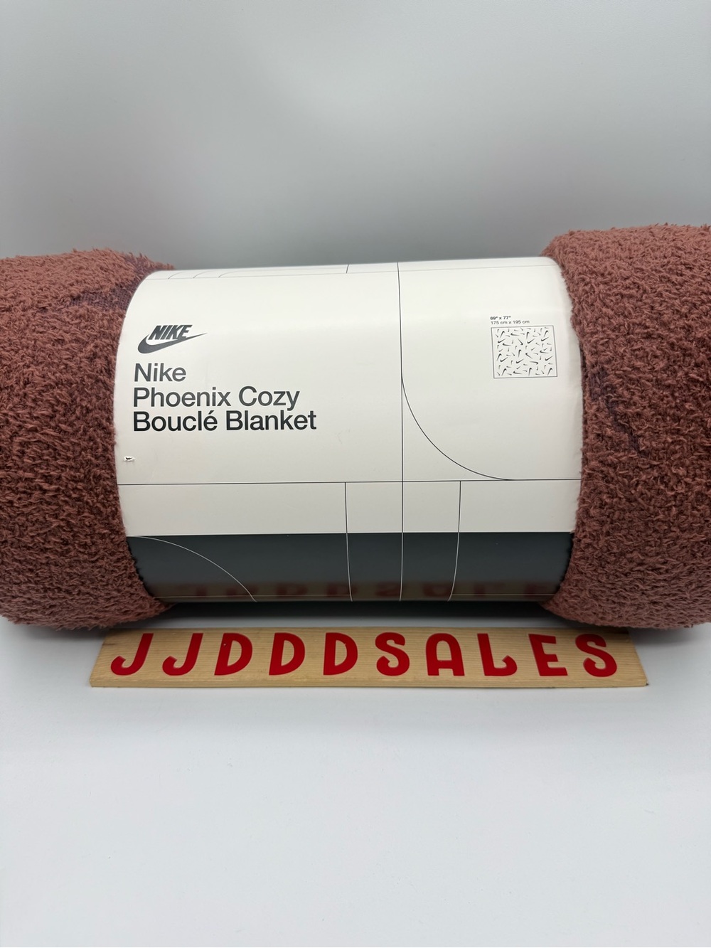 Nike Phoenix Cozy Boucle Blanket Red Sepia 69”Wx77”L  HQ6917-218 $150 NWT